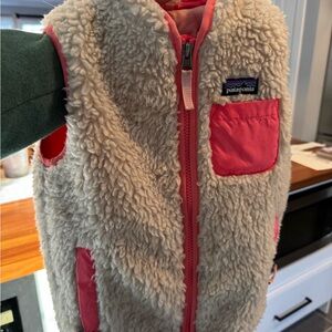 Patagonia Kids' Retro Sherpa Vest with Pink Accents